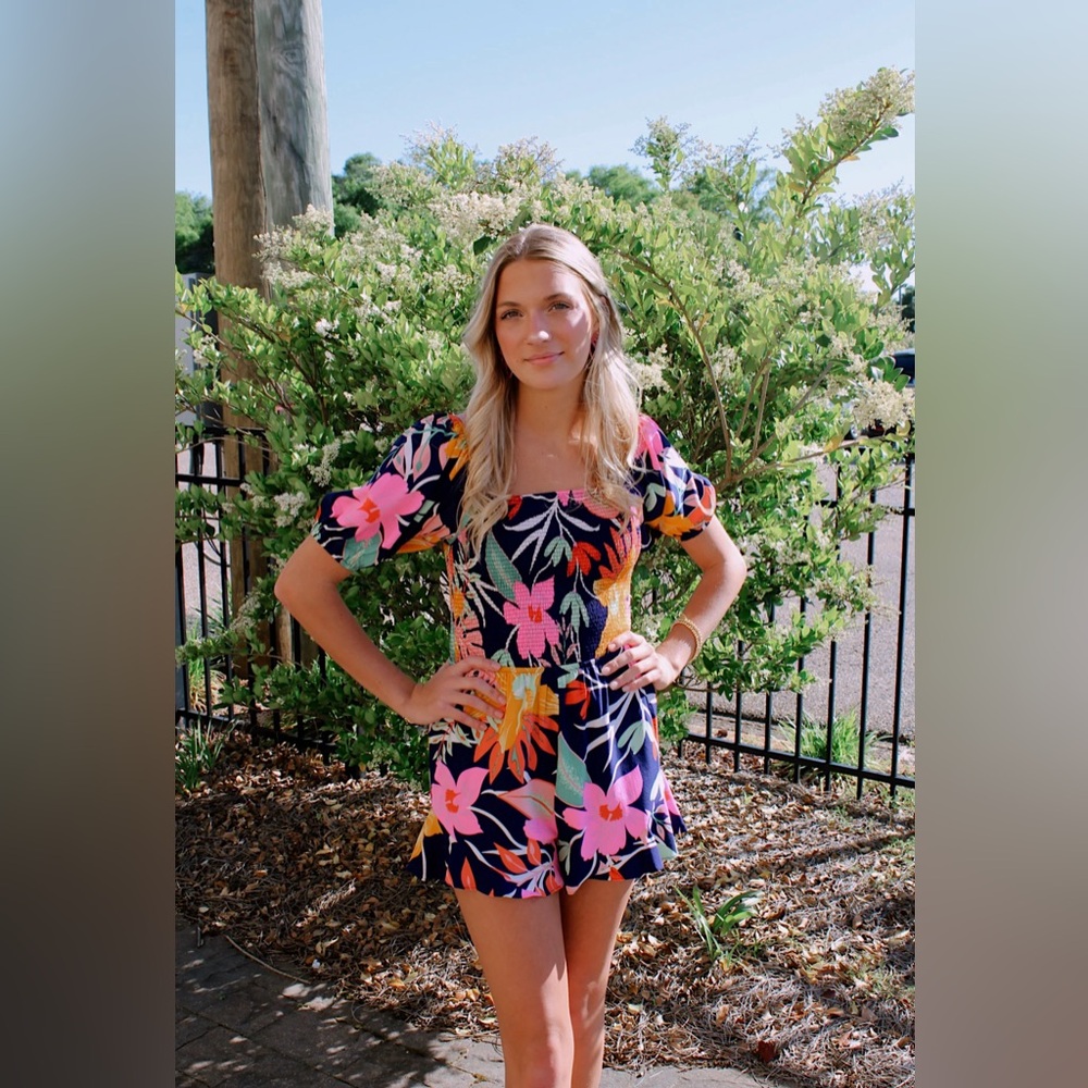 Floral romper, size small